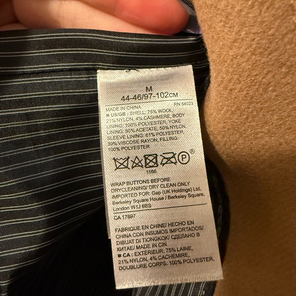 Banana Republic Men's Camel Trench Coat - Picture 7 of 7